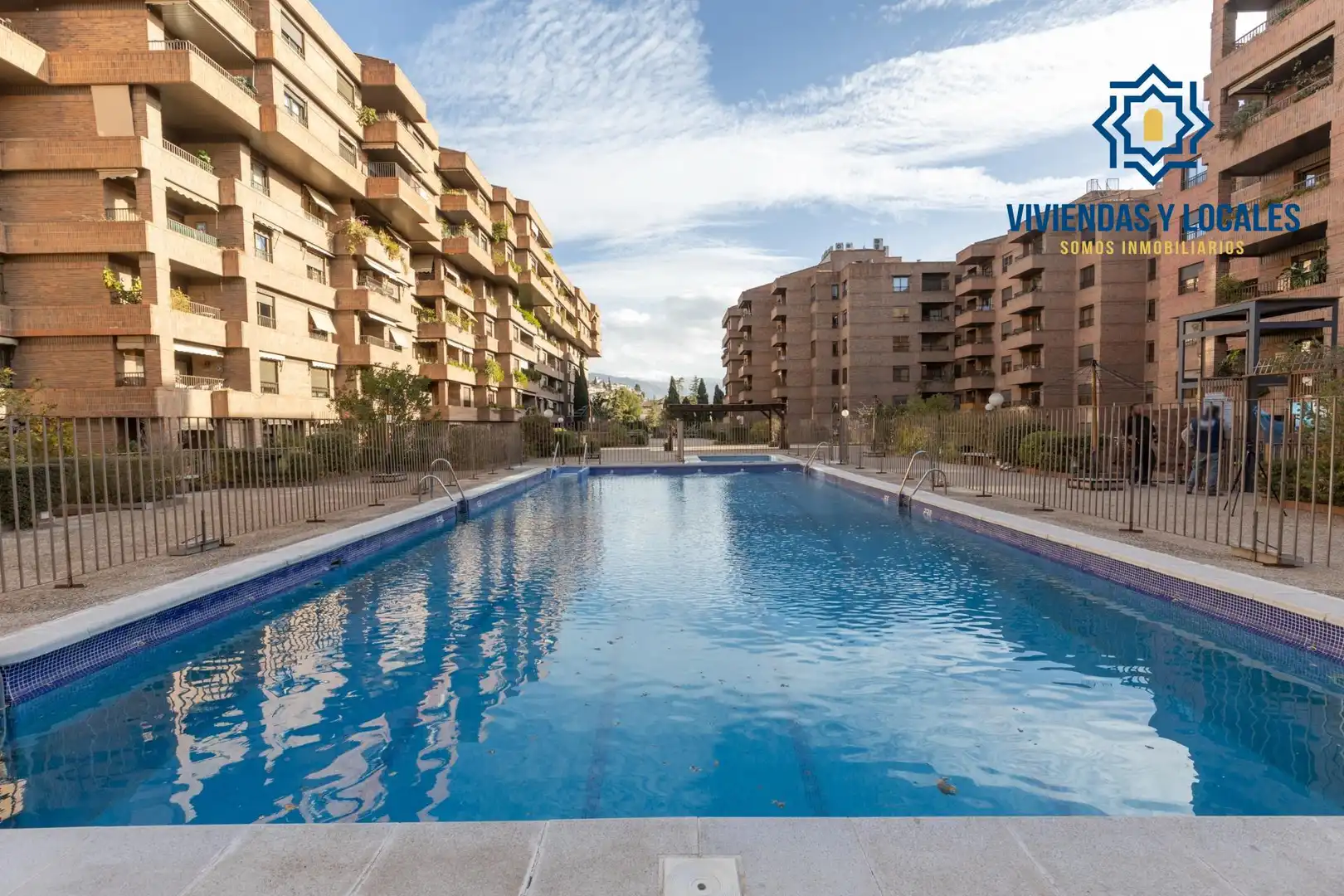 Apartament amb piscina en venda a Avenida DIVINA PASTORA 9