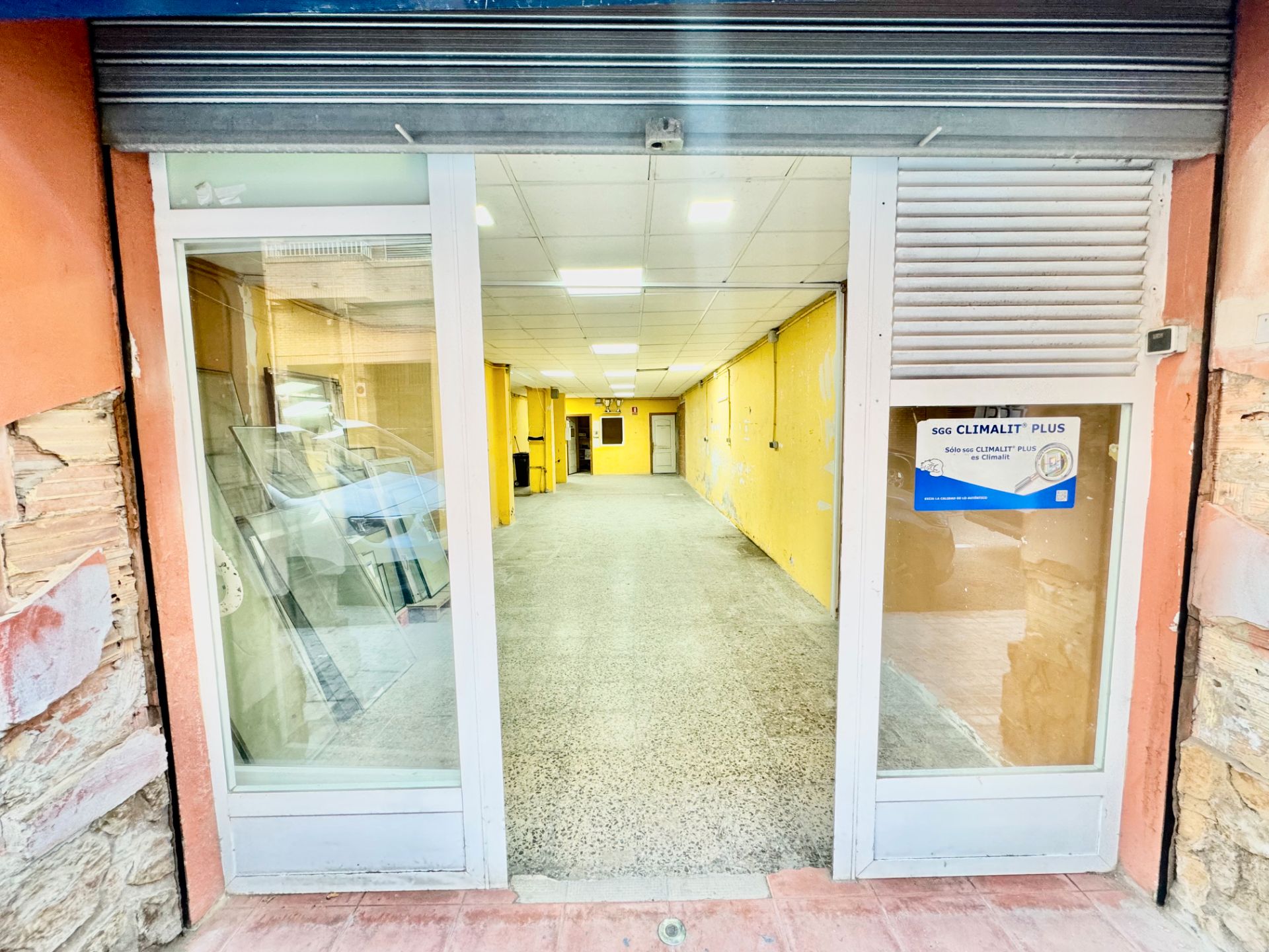 Premises for sale in  Valencia Capital