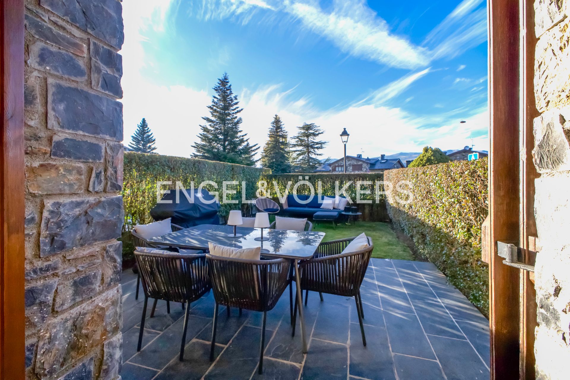 Terrassa de Casa adosada en venda en Fontanals de Cerdanya amb Calefacció, Jardí privat i Parquet