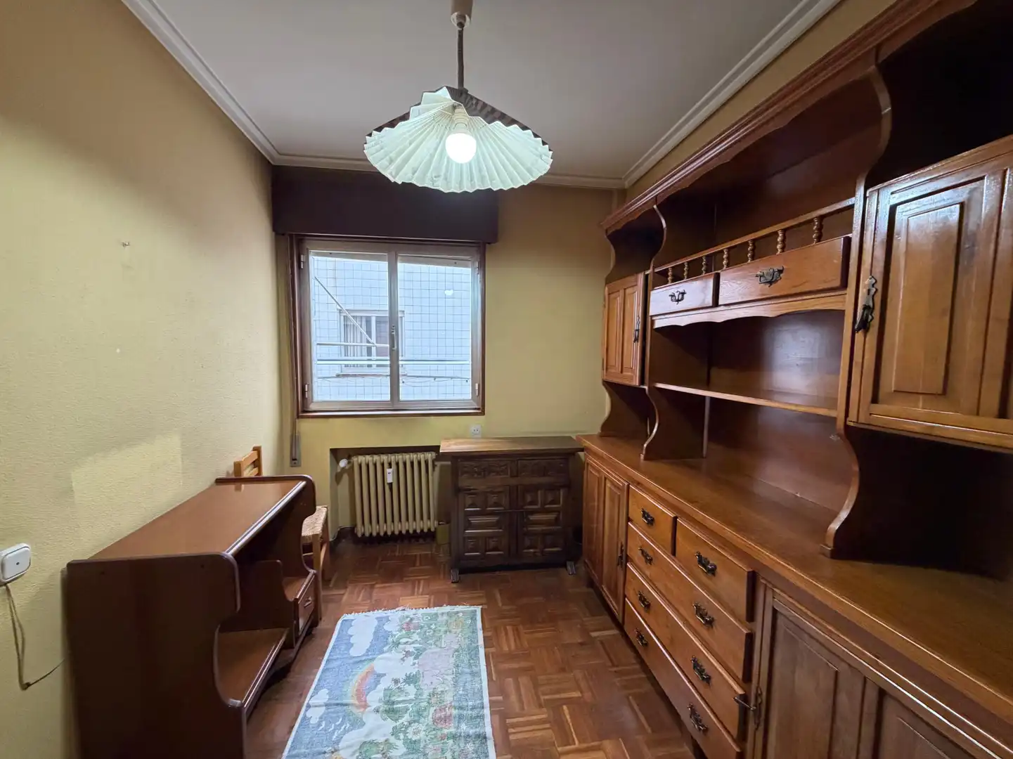 Habitación de Piso en venta en Avilés con Calefacción, Parquet y Terraza