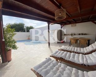 Vista exterior de Casa o xalet en venda en Águilas amb Jardí privat, Terrassa i Piscina