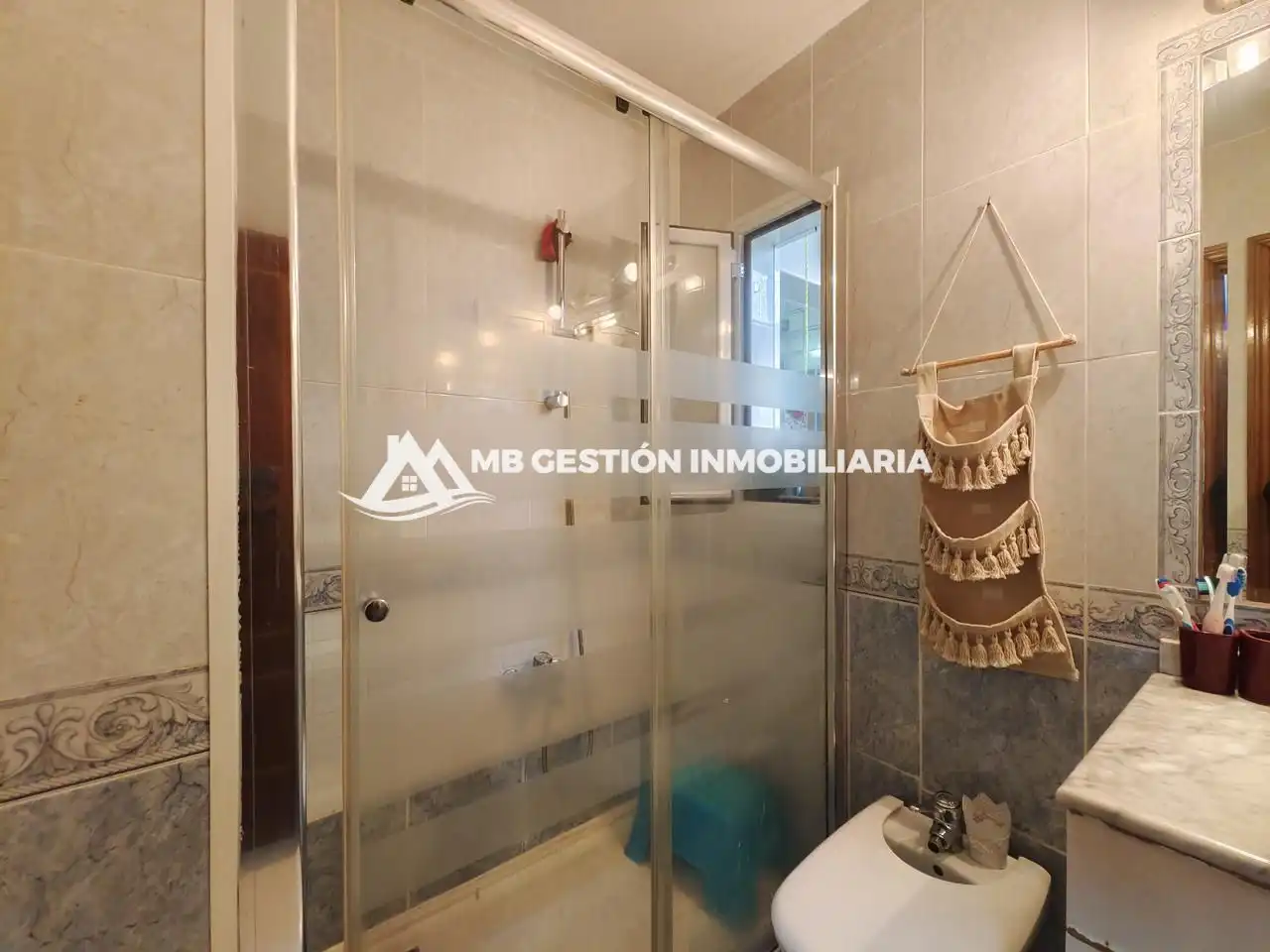 Baño de Piso en venta en Fuenlabrada con Calefacción y Terraza