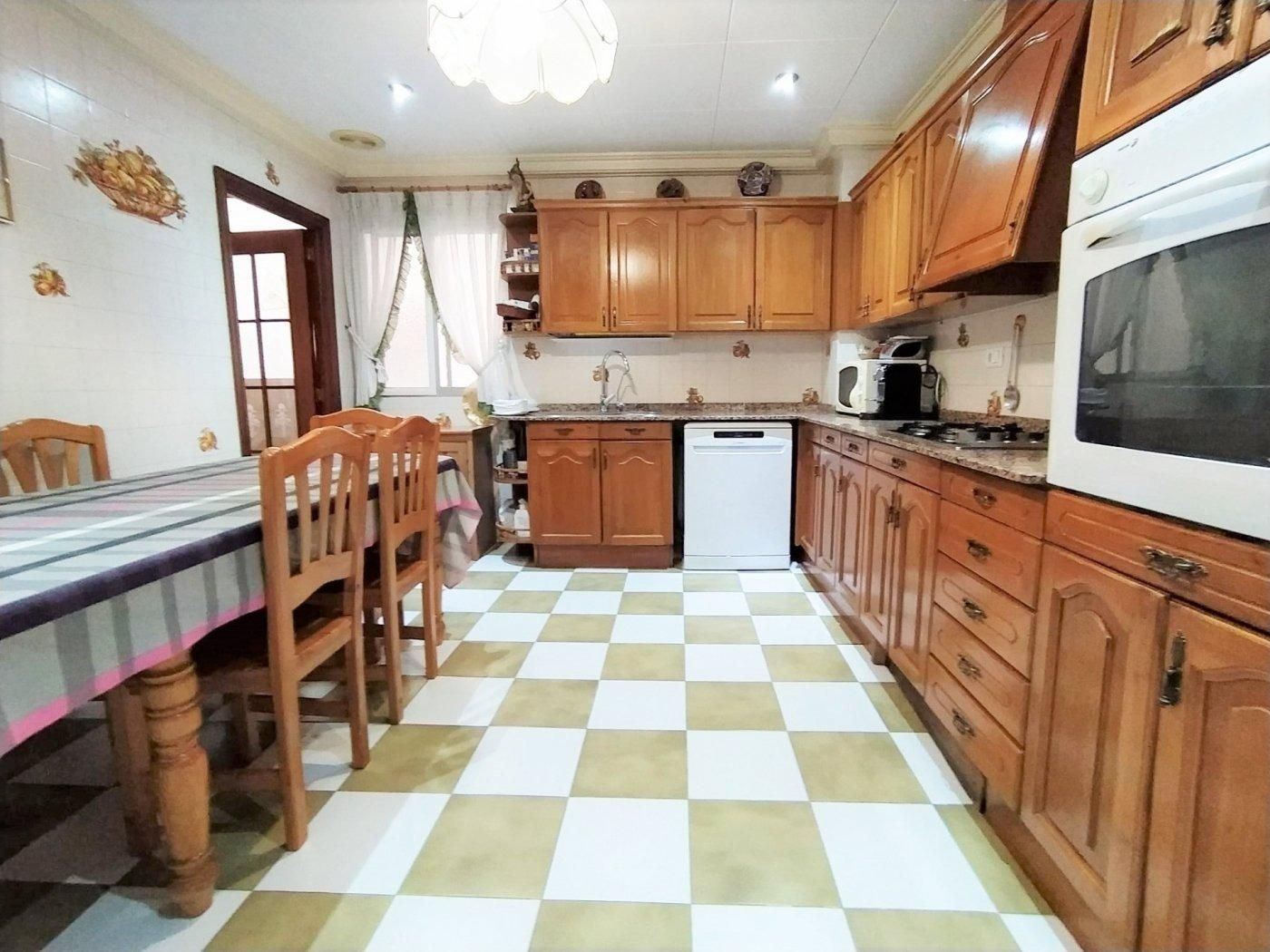 Kitchen of Flat for sale in Elche / Elx  with Storage room and Balcony