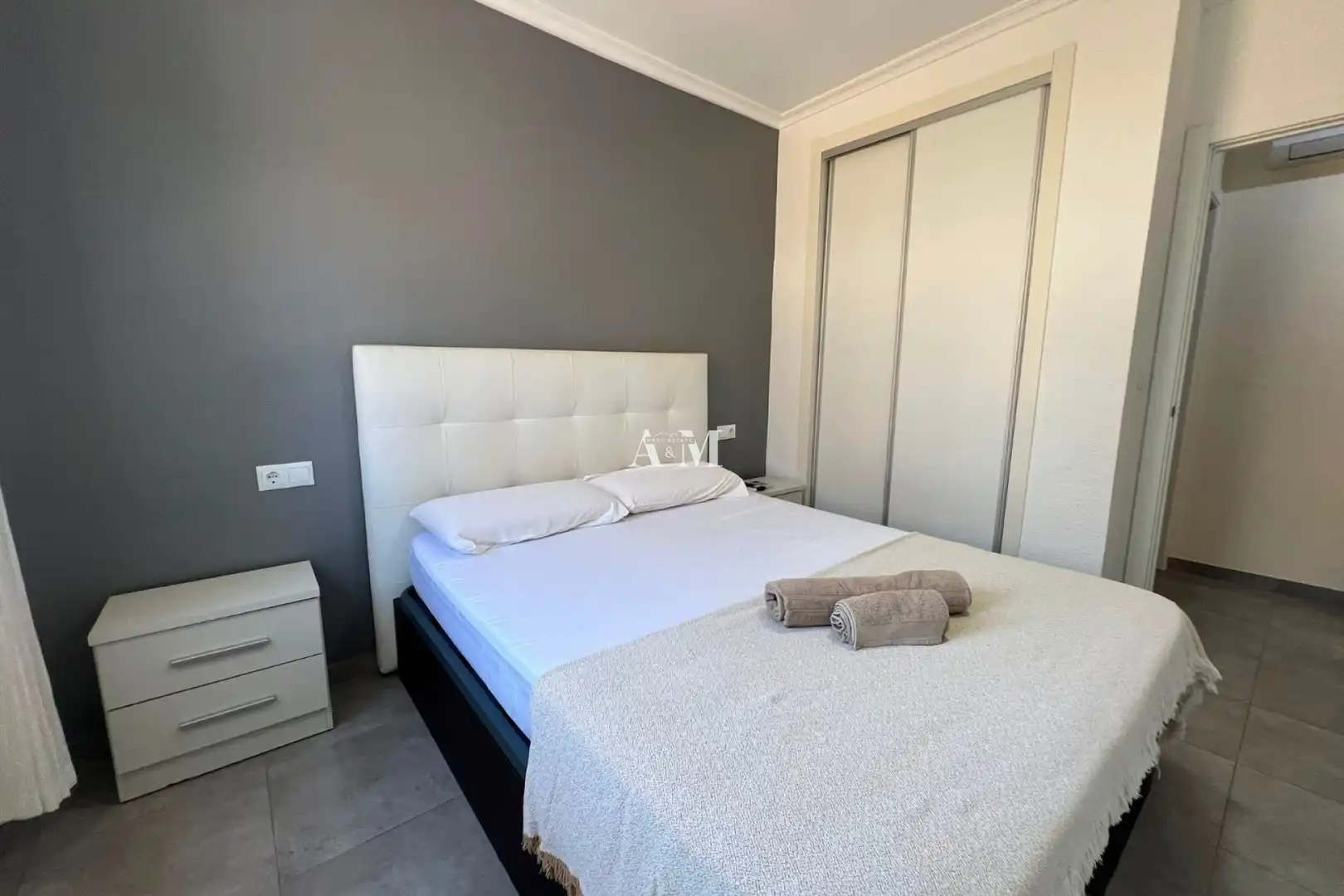 Schlafzimmer von Einfamilien-Reihenhaus zur Miete in Santa Pola mit Klimaanlage, Heizung und Privatgarten