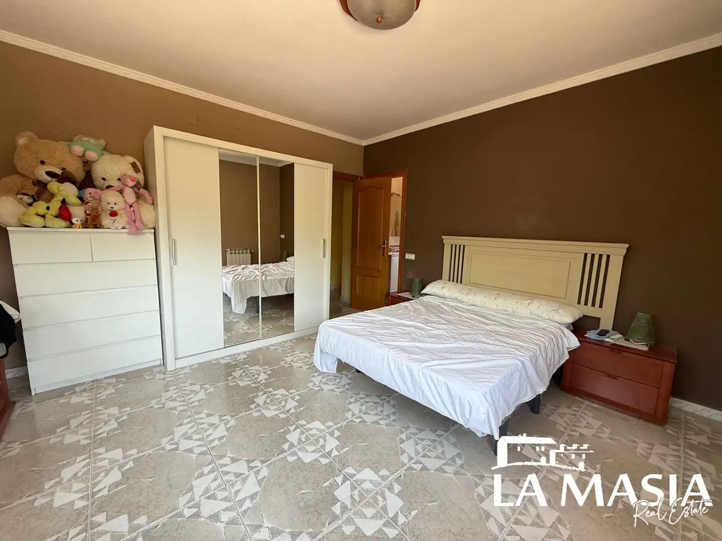 Dormitori de Casa o xalet en venda en Canyelles amb Calefacció, Jardí privat i Traster