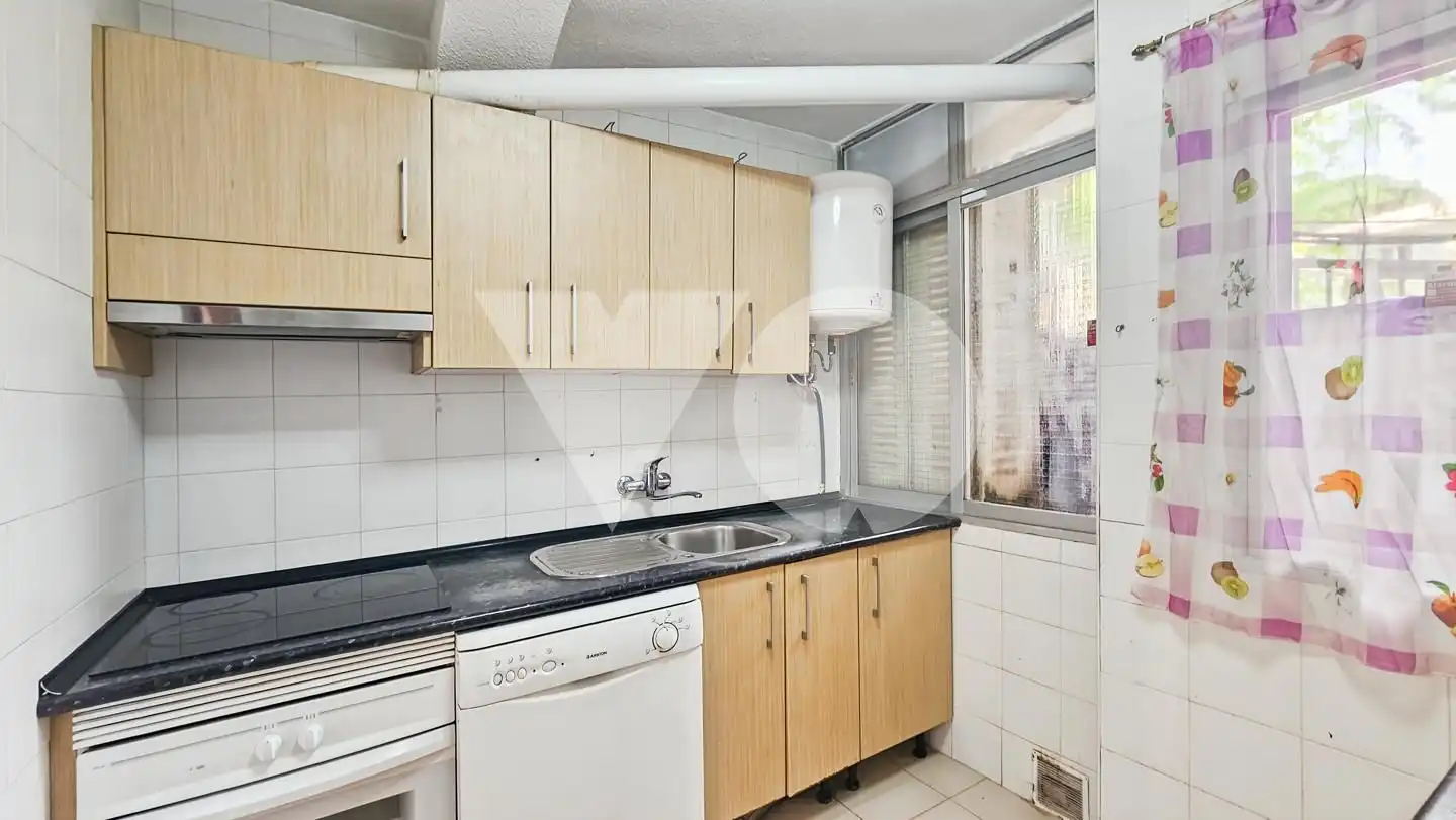 Cocina de Planta baja en venta en Madrid con Alarma