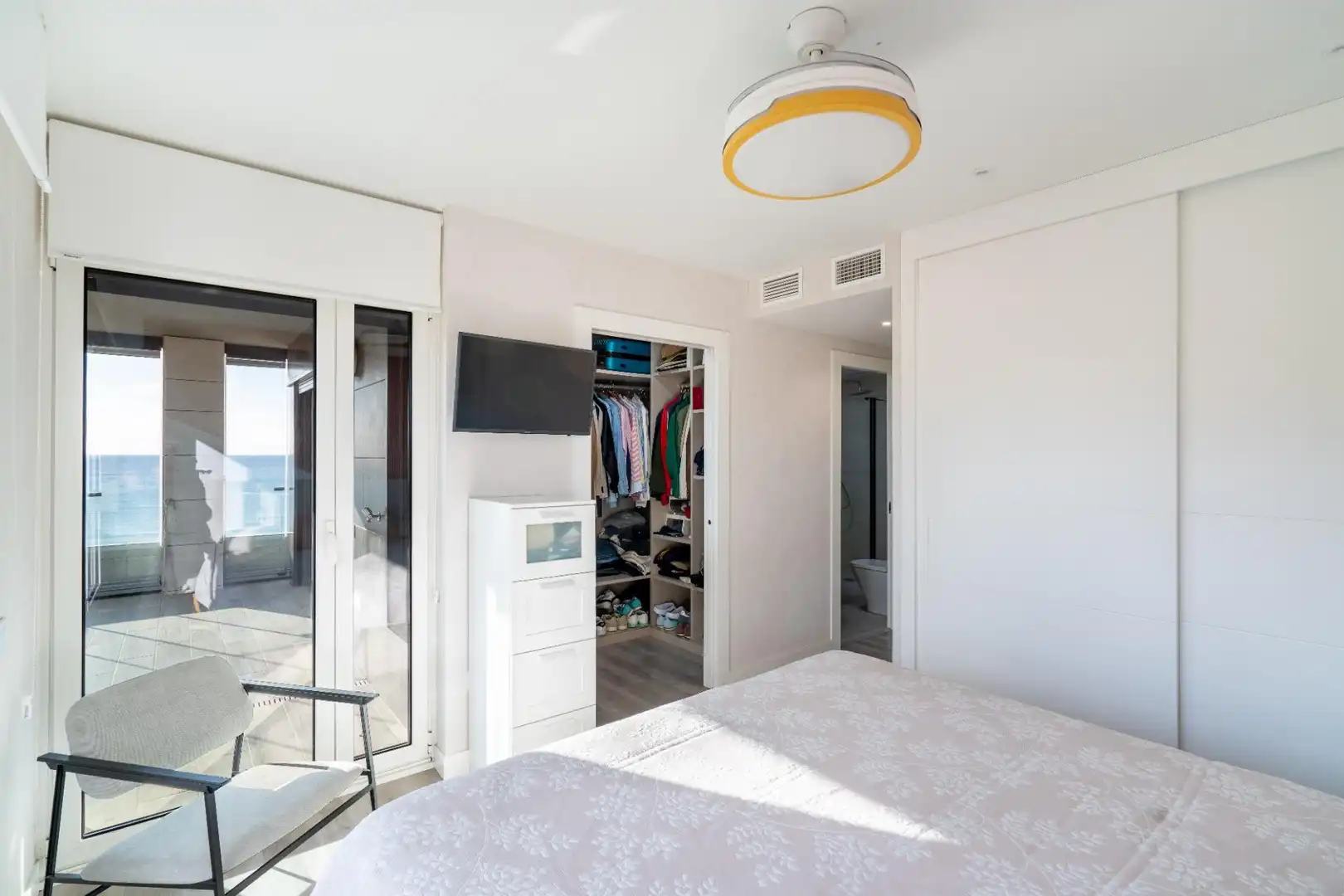 Habitación de Piso en venta en Almería con Aire acondicionado, Calefacción y Jardín privado