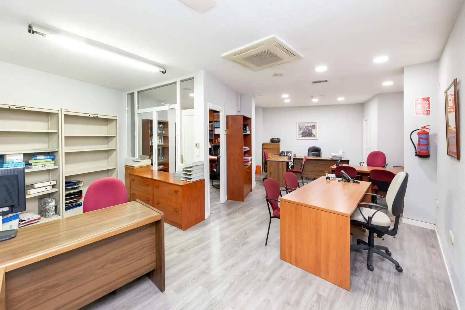 Business premises for sale in Calle Nazaríes 4, imagen 12