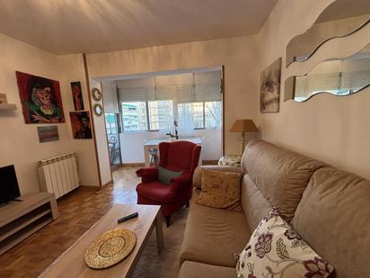 Living room of Flat to rent in  Madrid Capital  with Air Conditioner, Heating and Parquet flooring