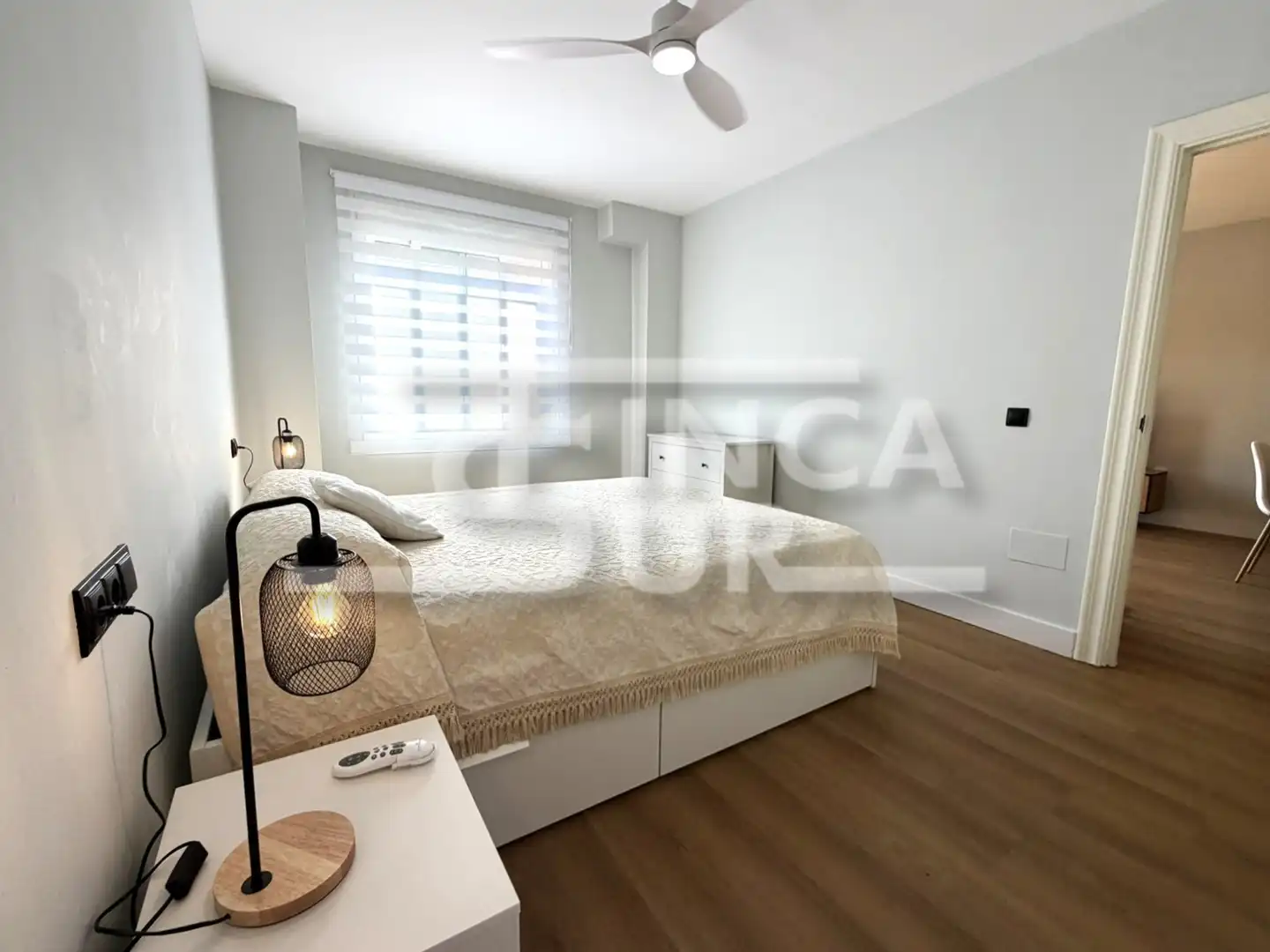Habitación de Apartamento en venta en Roquetas de Mar con Amueblado, Horno y Lavadora
