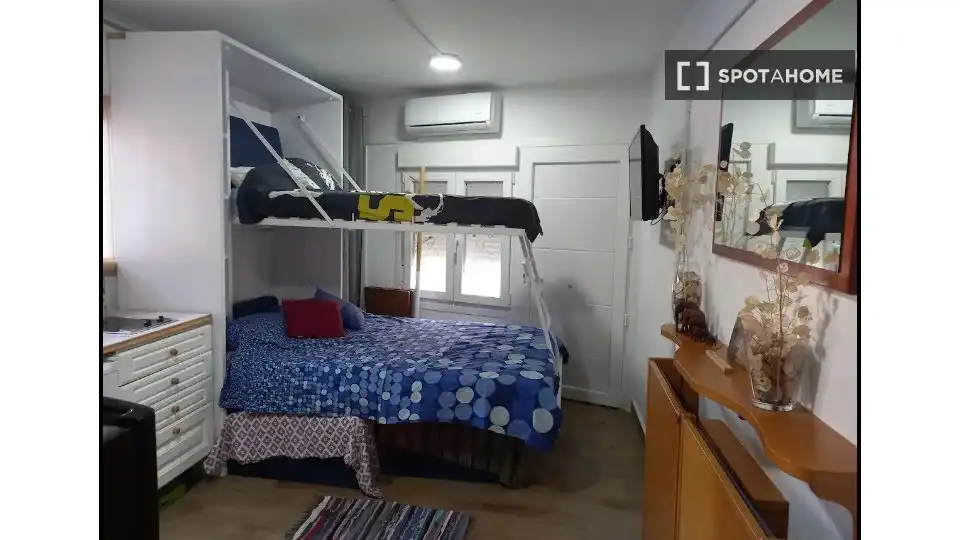 Bedroom of Flat for rent in Becerril de la Sierra  with Air Conditioner, Heating and Furnished