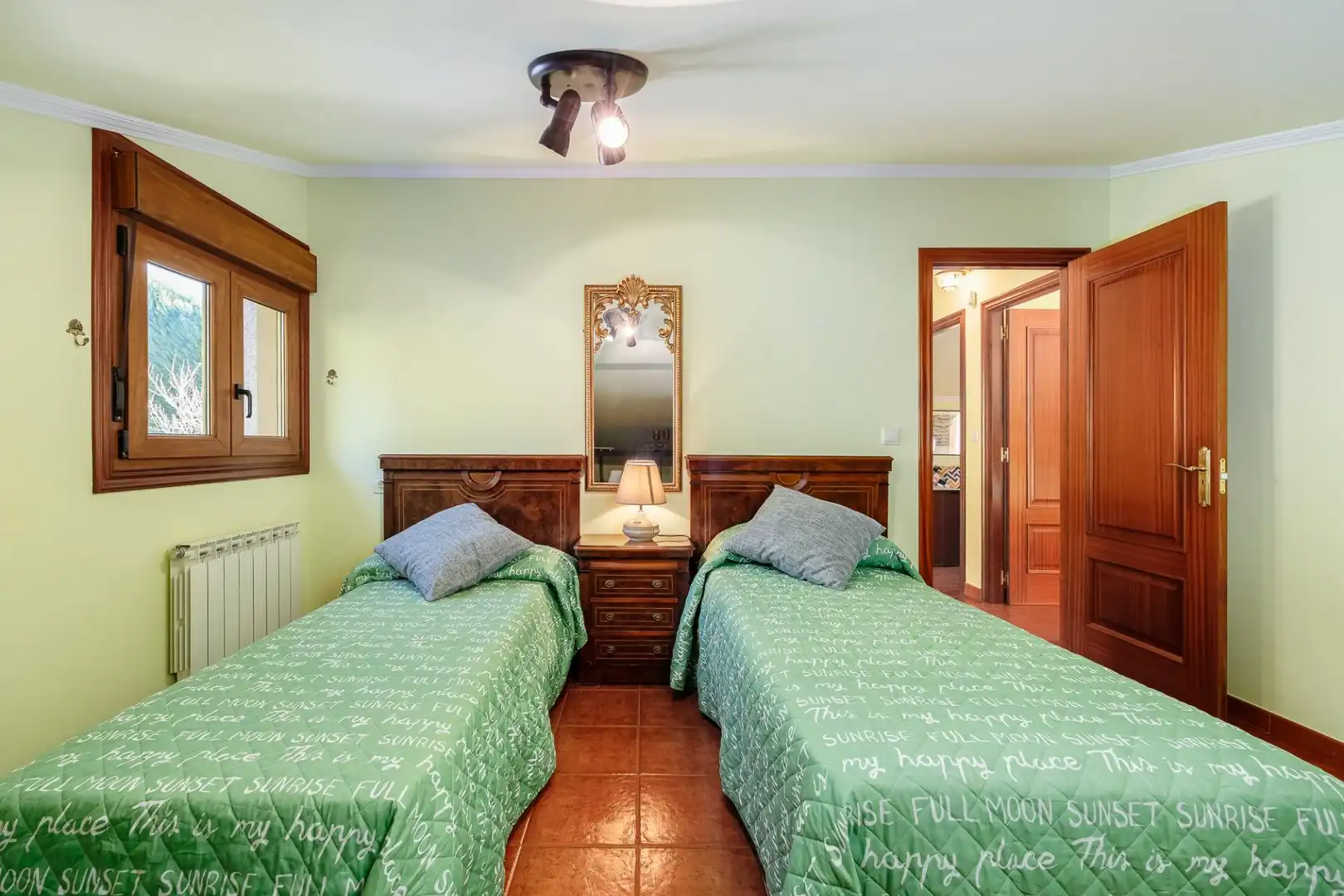 Schlafzimmer von Haus oder Chalet zum Verkauf in Moaña mit Heizung, Abstellraum und Balkon