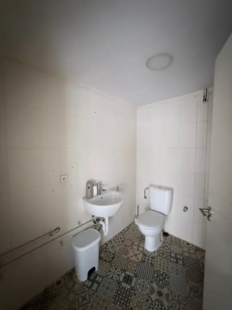 Bany de Local de lloguer en Cartagena ciudad
