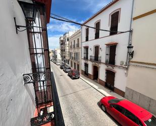 Vista exterior de Casa o xalet en venda en Aguilar de la Frontera amb Terrassa, Piscina i Balcó