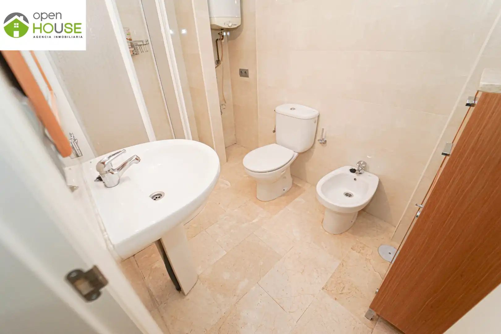 Baño de Piso de alquiler en Centro