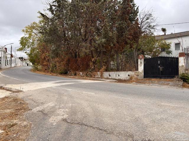 Casa-chalet en Venta en De La Estación en Aguilar de la Frontera
