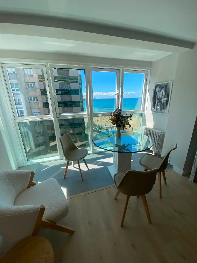 Terrasse von Wohnung zur Miete in Gijón  mit Heizung, Parkett und Möbliert