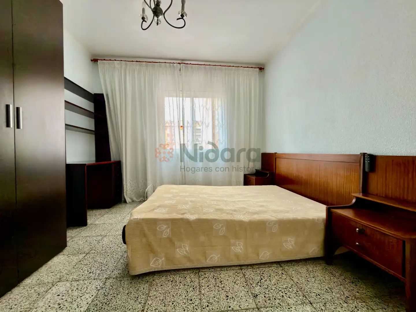 Schlafzimmer von Wohnung zum Verkauf in Barcelona mit Möbliert, Ofen und Balkon