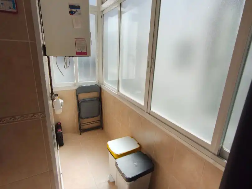 Badezimmer von Wohnung zum Verkauf in  Madrid Capital mit Klimaanlage, Terrasse und Balkon