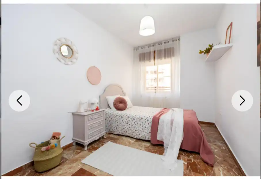 Bedroom of Flat for sale in Granada  with Air Conditioner and Terrace