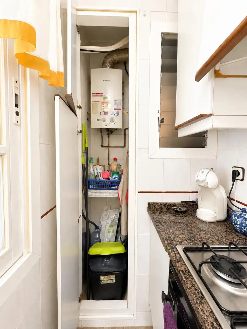 Kitchen of Flat for sale in El Masnou  with Air Conditioner, Storage room and Oven