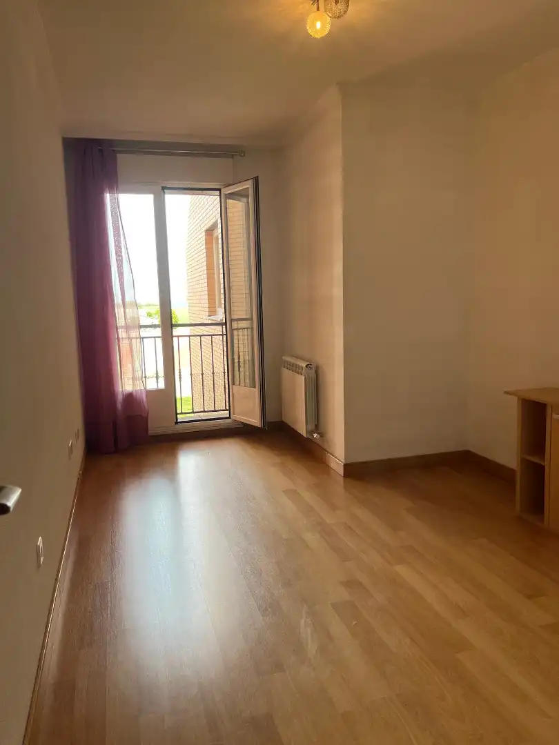 Bedroom of Flat for sale in Castellanos de Moriscos  with Heating, Parquet flooring and Furnished