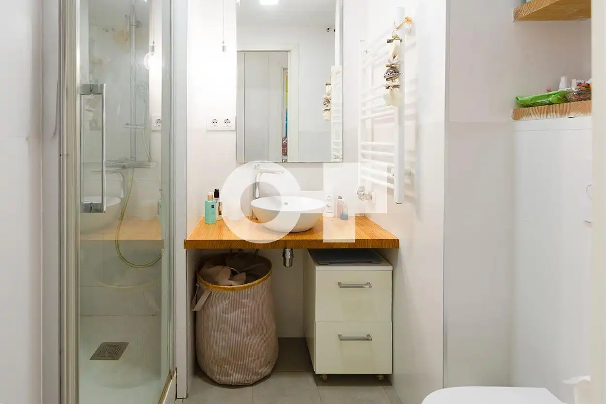 Baño de Ático en venta en Barcelona con Aire acondicionado, Calefacción y Terraza