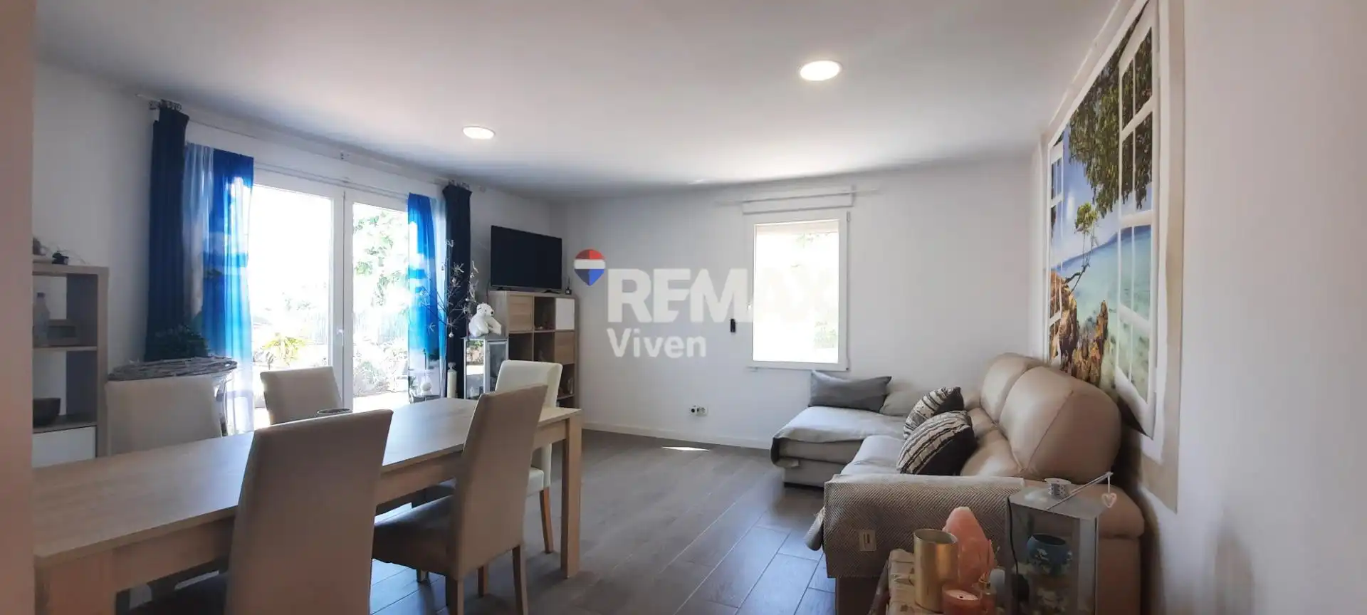 Sala de estar de Casa o chalet en venta en Canyelles con Aire acondicionado, Calefacción y Jardín privado