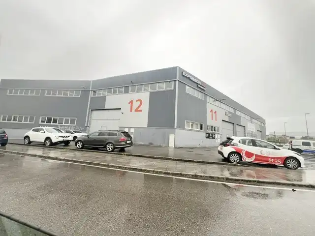 Nau industrial de lloguer a Barrio Viérnoles 8, imagen 3