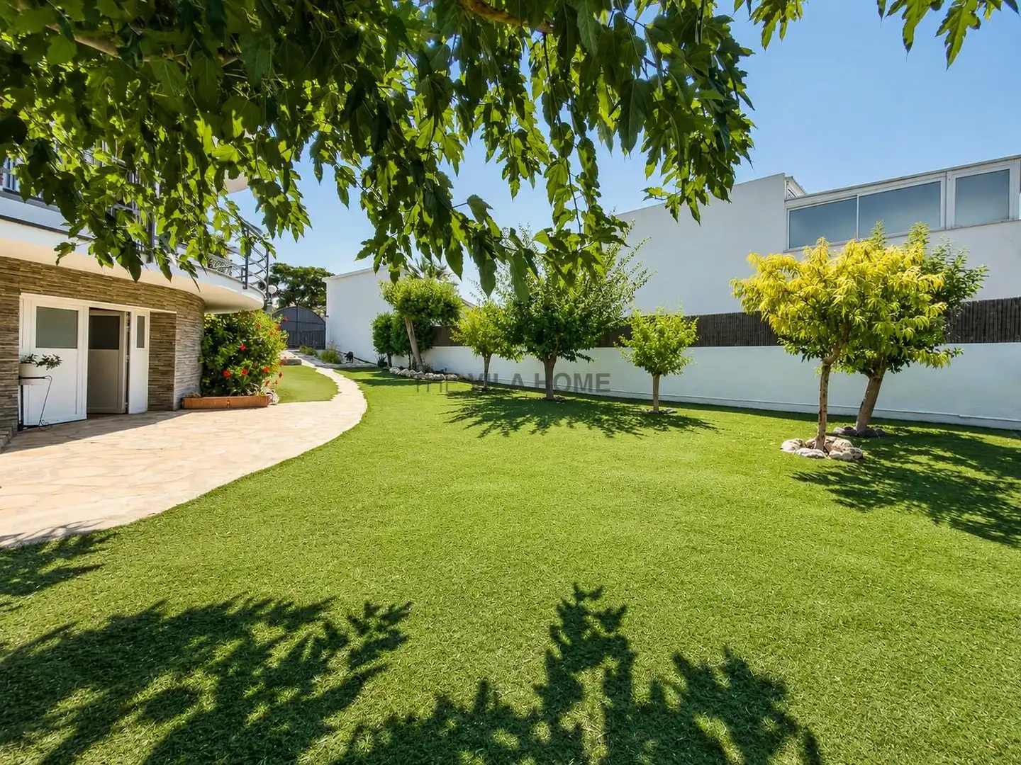 Jardín de Casa o chalet en venta en Vilanova i la Geltrú con Aire acondicionado, Calefacción y Jardín privado