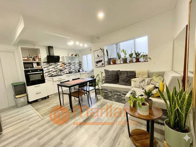 Piso en Venta en de Fluvià en Sant Martí de Provençals