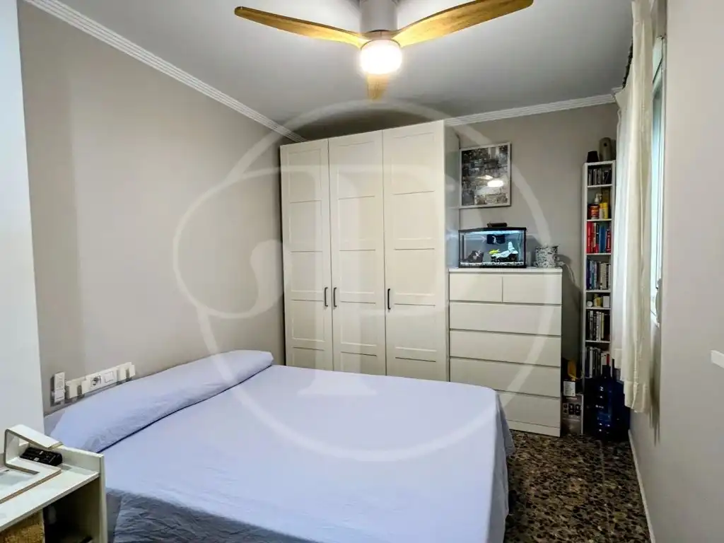 Habitación de Apartamento en venta en Silla con Aire acondicionado y Balcón