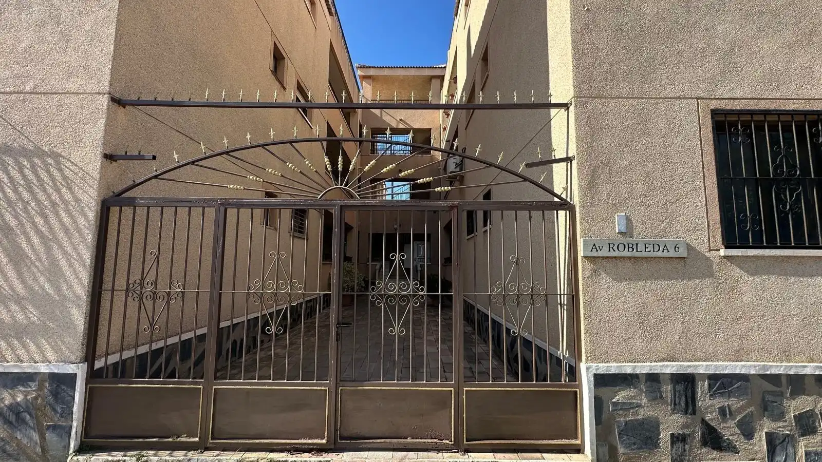 Außenansicht von Wohnung zum Verkauf in Torrevieja mit Terrasse, Möbliert und Waschmaschine