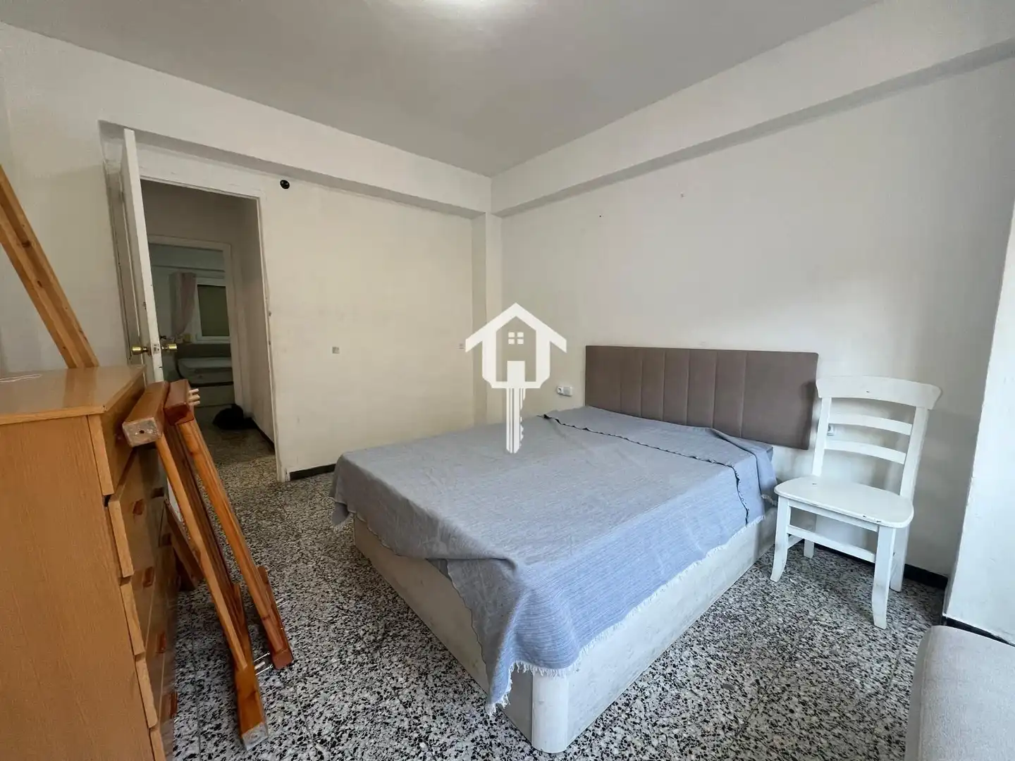 Habitación de Piso en venta en Alicante / Alacant con Amueblado y Balcón