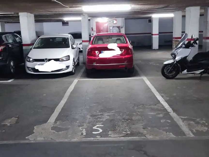 Parking de Garaje en venta en Cornellà de Llobregat