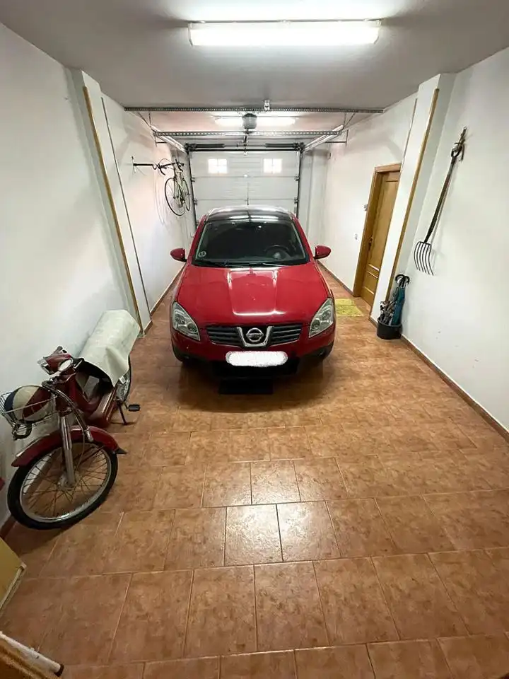 Parking de Casa adosada en venta en Tarancón con Aire acondicionado y Calefacción