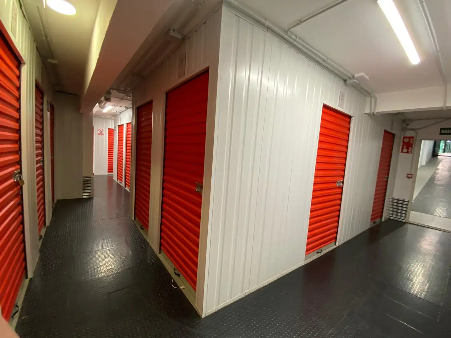 Storage room for sale in Madrid
