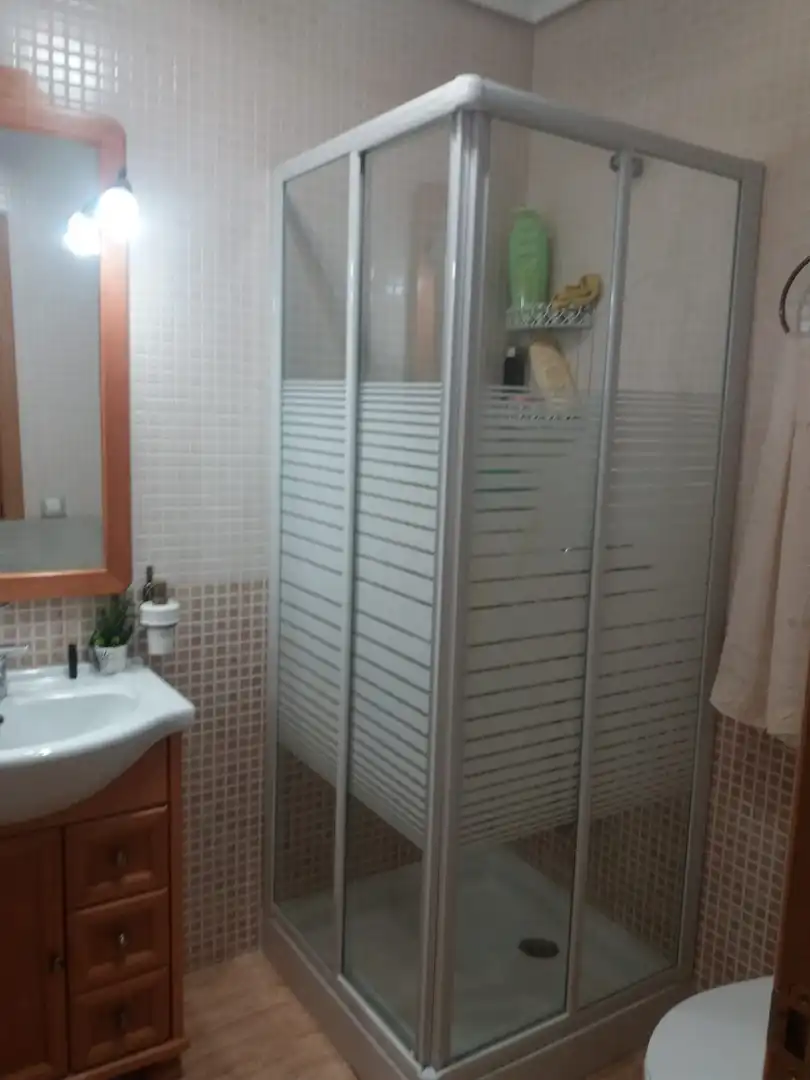 Baño de Casa adosada en venta en Herencia con Calefacción, Terraza y Amueblado