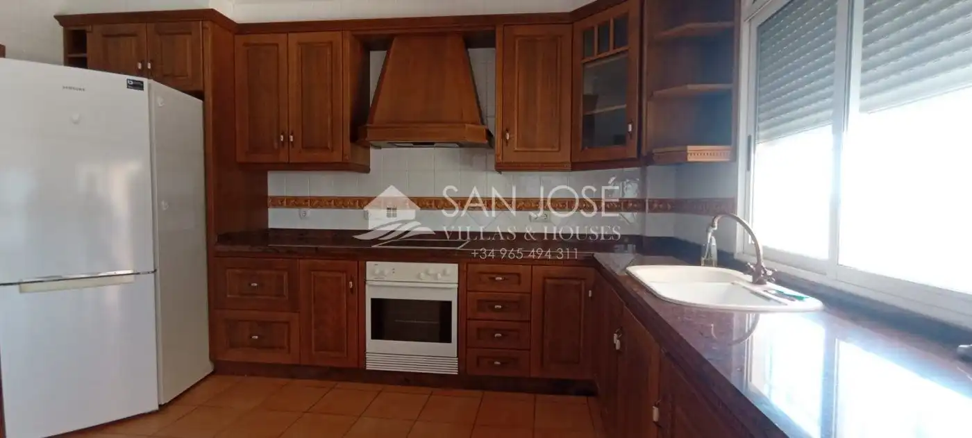 Cocina de Casa o chalet en venta en Crevillent con Aire acondicionado, Calefacción y Jardín privado
