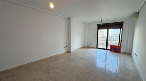 Foto 2 de Piso en venta en Pueblo, Guardamar del Segura