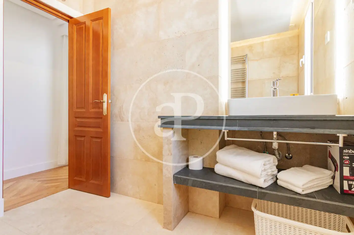 Bathroom of Attic for rent in Madrid  with Air Conditioner, Heating and Terrace