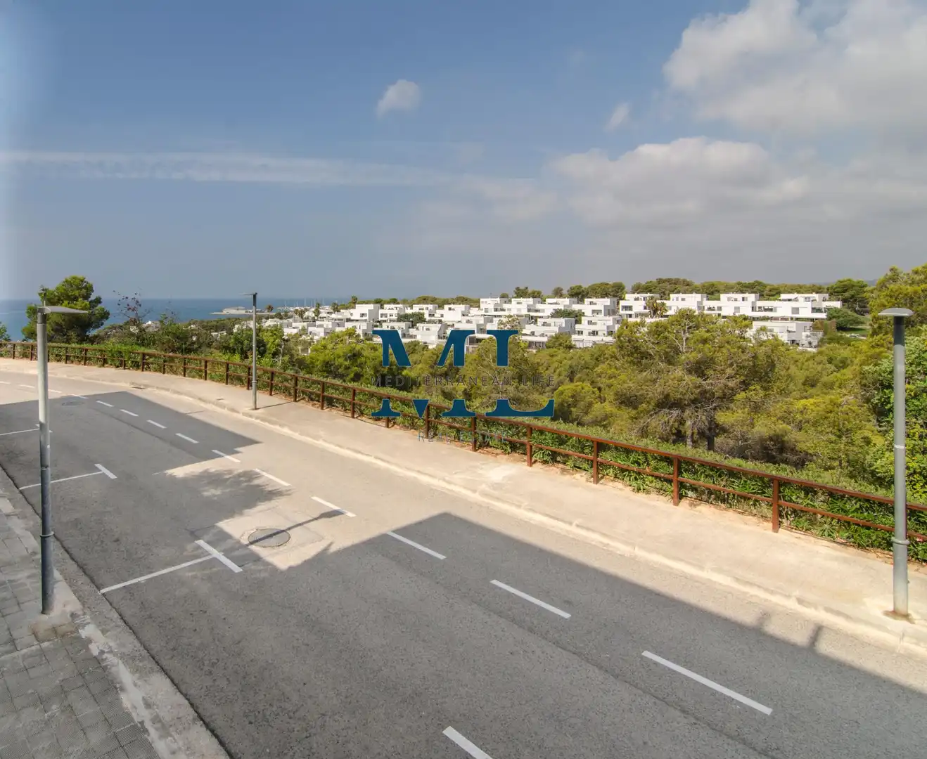 Vista exterior de Dúplex en venta en Sant Pere de Ribes con Calefacción, Jardín privado y Piscina
