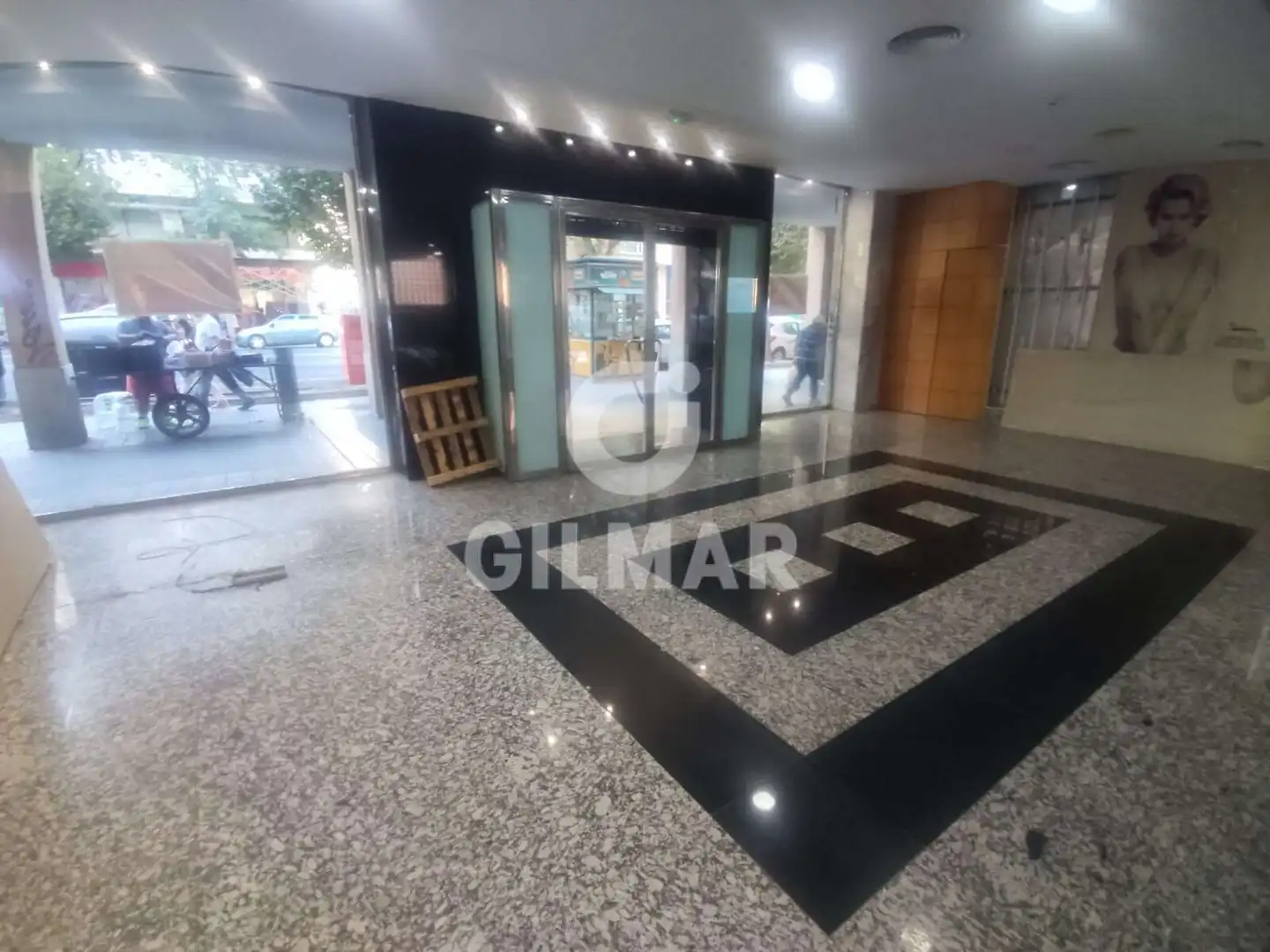 Local comercial en alquiler en Avenida Ana de Viya 2