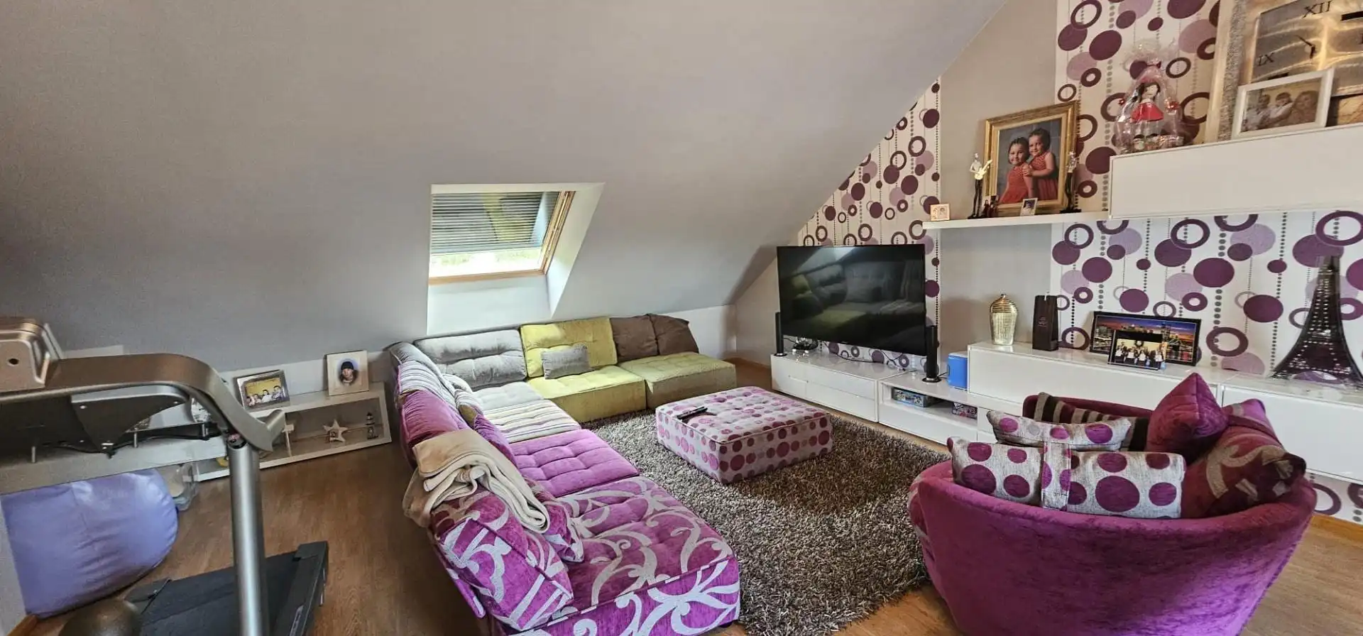 Wohnzimmer von Einfamilien-Reihenhaus zum Verkauf in Villaquilambre mit Heizung, Privatgarten und Parkett