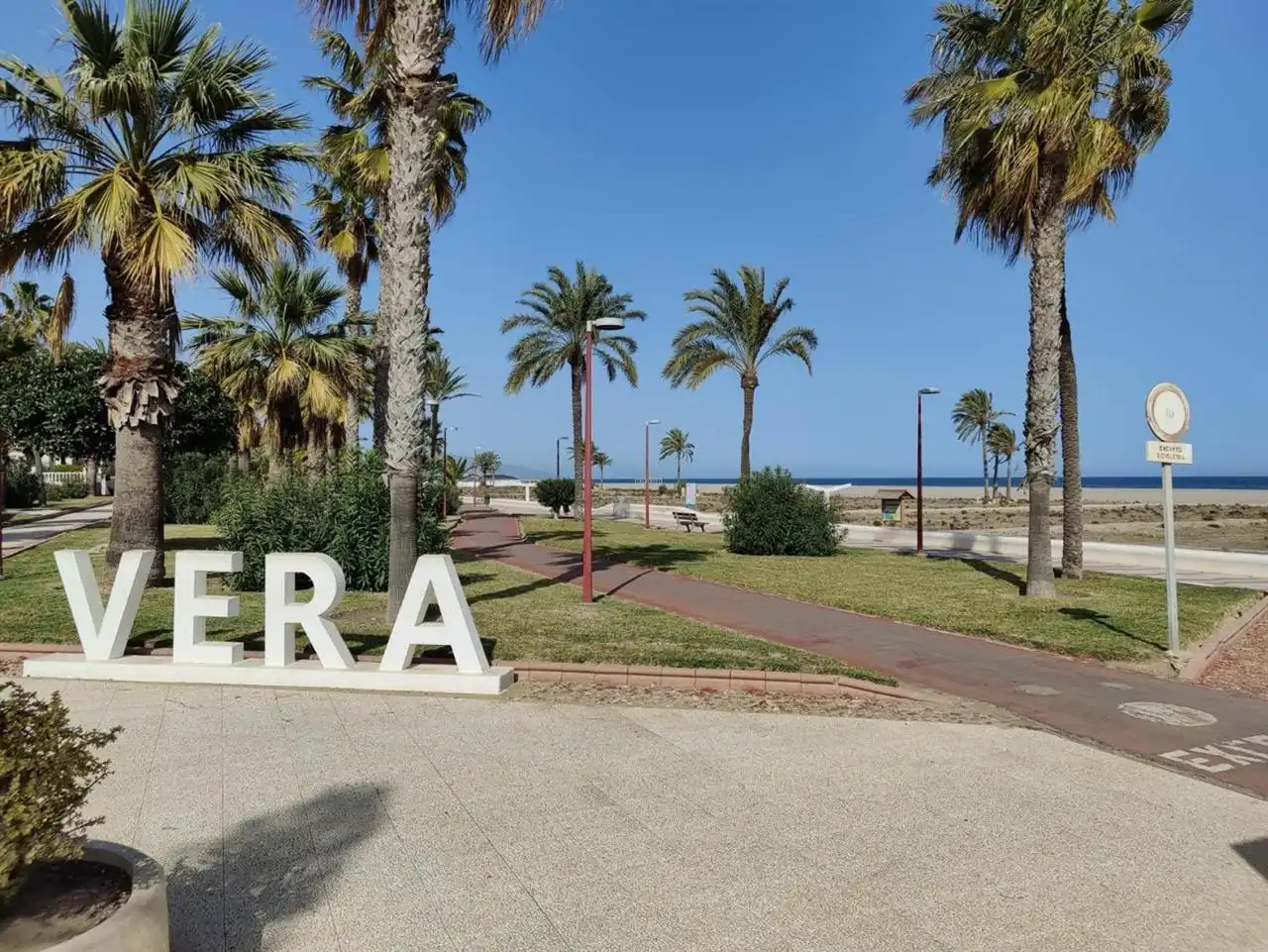 Vista exterior de Apartamento en venta en Vera con Terraza