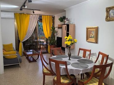 Piso con balcón en venta en Plaça de la Rajanta