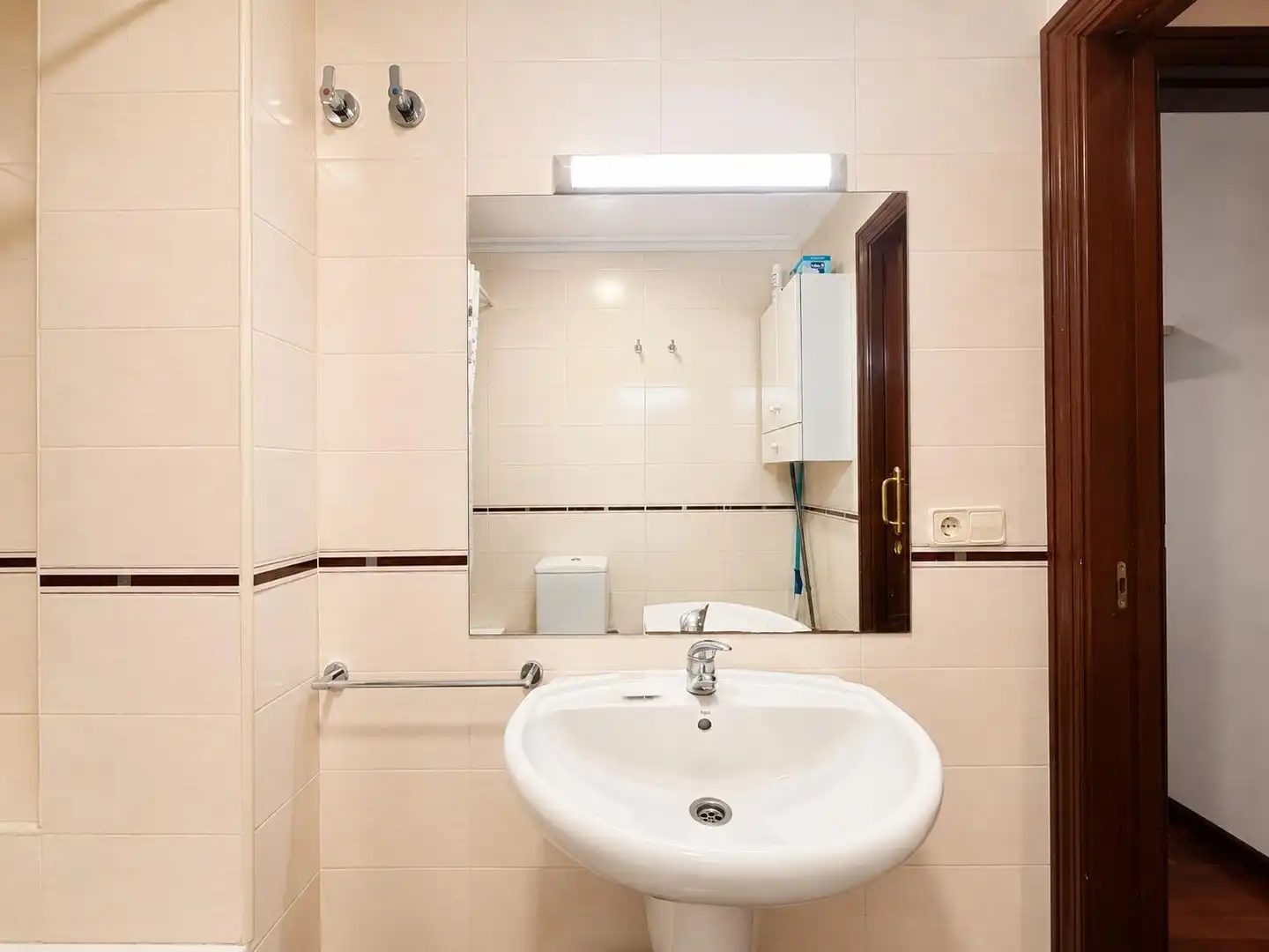 Bathroom of Flat for sale in Vigo   with Heating, Storage room and Furnished
