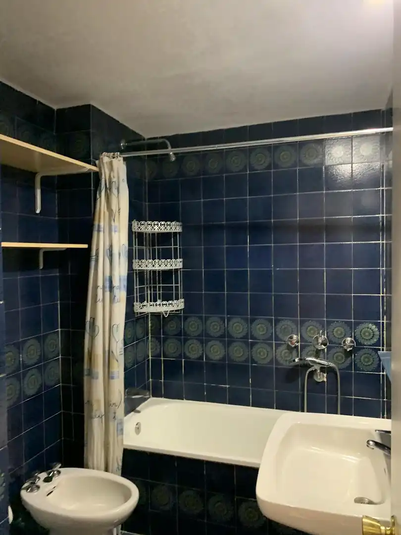 Badezimmer von Gebäude zur Miete in Madrid