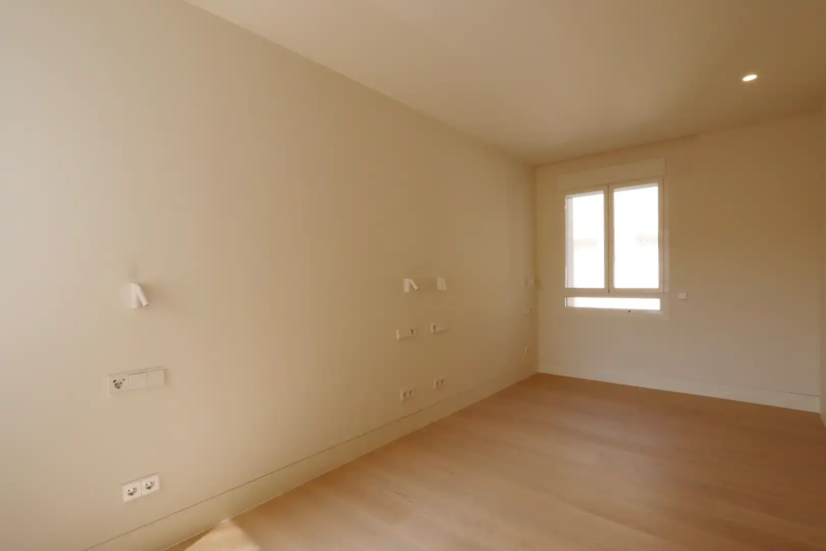 Dormitori de Àtic en venda en Madrid amb Aire condicionat, Calefacció i Parquet
