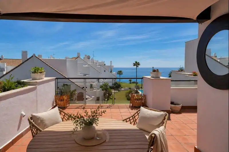 Ático con ascensor en venta en Bahía de Casares, imagen 2
